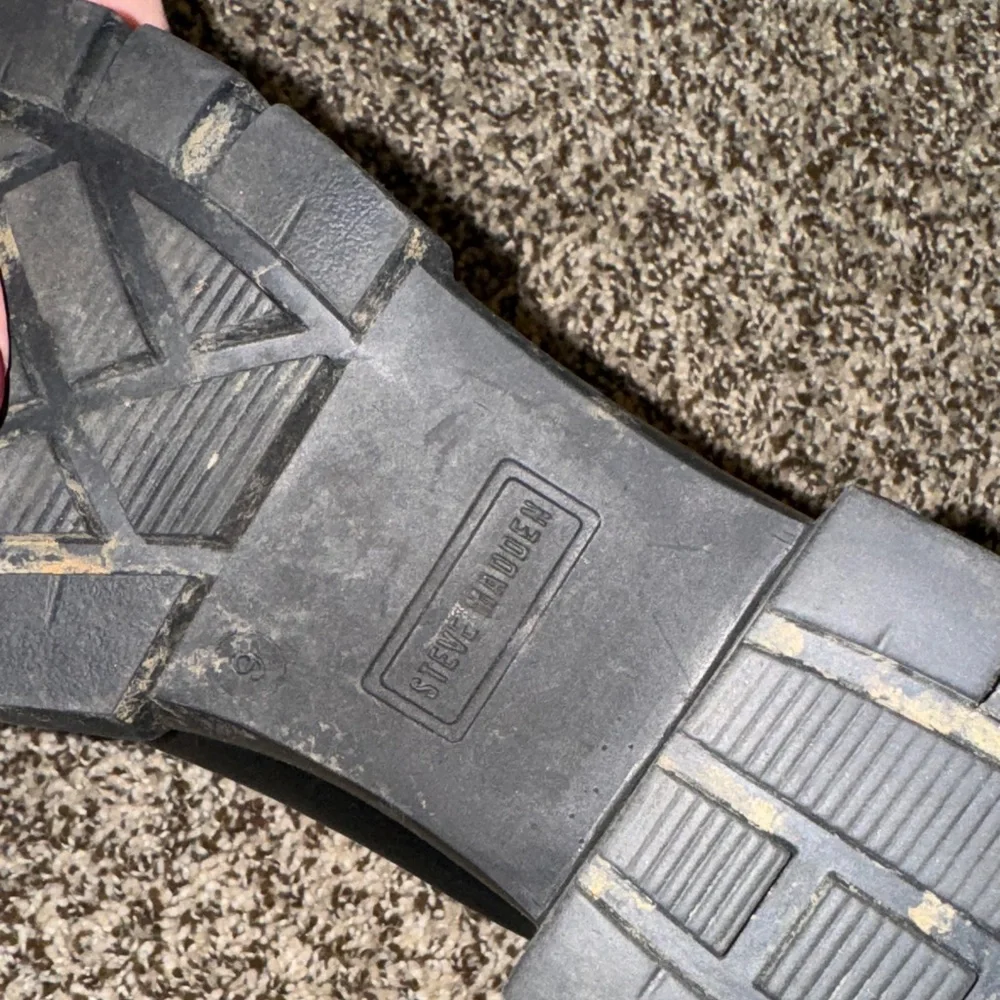 Steve Madden black Chelsea slip on boots - Picture 9 of 10